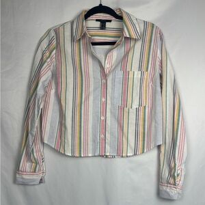 Forever 21 
designed with a cropped, 
boxy silhouette
Small